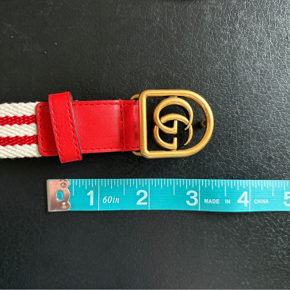 Gucci Red and White Striped Belt with Gold GG Buckle - Picture 6 of 9